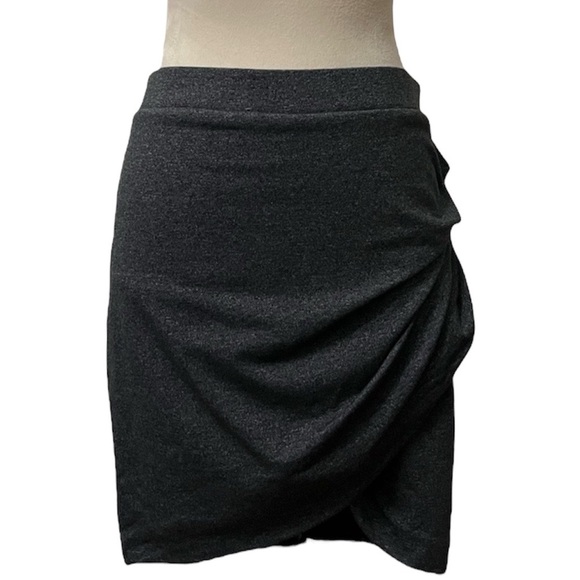 EXPRESS Dark Grey Side ruched pull-on mini skirt w/tulip shape - Picture 1 of 4